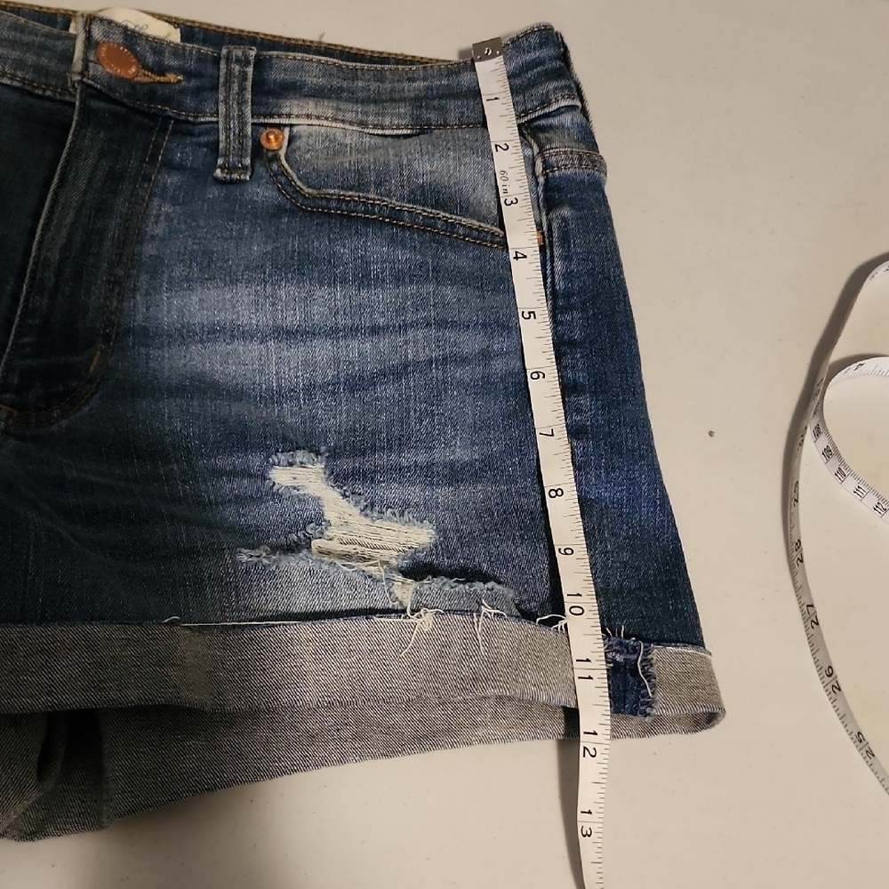 Universal Thread Blue High-Waisted Jean Shorts - Picture 8 of 12